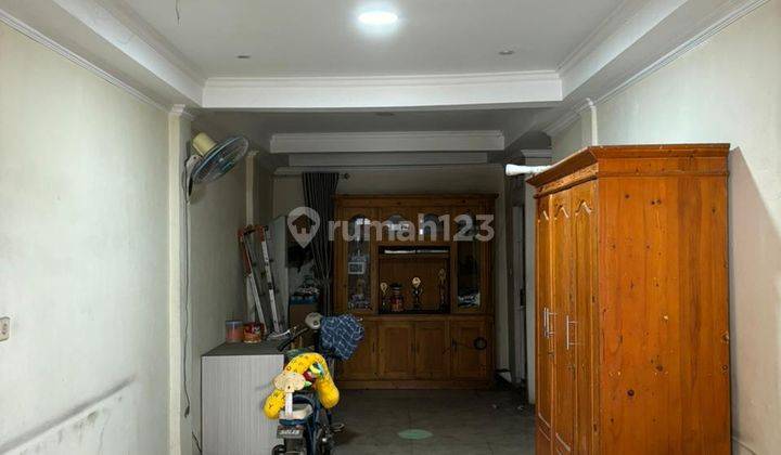 Rumah 2 Lantai di Villa Tomang Baru Kota Bumi, Tangerang 2