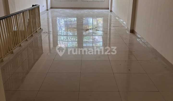 Ruko Bagus Greatwall 3,5 Lantai di Green Lake City, Jakarta Barat Ruko Bagus Greatwall 3,5 Lantai di Green Lake City, Jakarta Barat