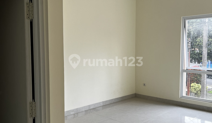 Rumah Brand New 2 Lantai di Gading Serpong, Tangerang 2