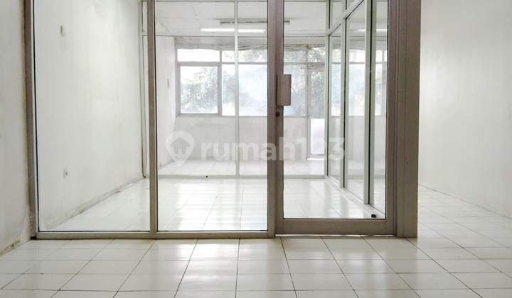 Disewa Ruko 3 Lantai di Cipulir Kebayoran Lama, Jakarta Selatan 2