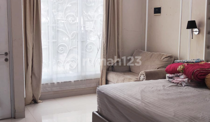 Rumah Tinggal Semi Furnished SHM Regensi Melati Mas 2