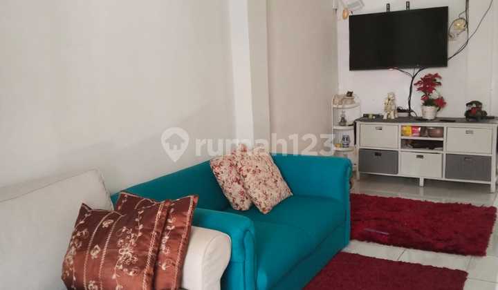 Rumah Hook 2 Lantai di Cluster Clarita Cipondoh Kota Tangerang