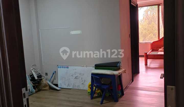 Rumah 2 Lantai di Taman Giri Loka BSD, Tangerang Selatan 2
