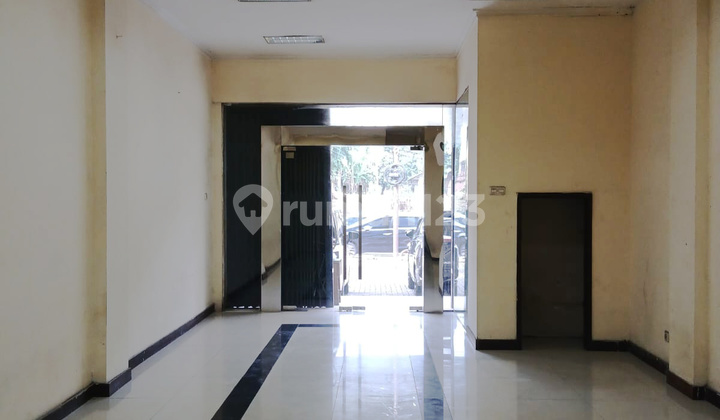 Disewa Ruko 3 Lantai di Cipulir Kebayoran Lama, Jakarta Selatan 1
