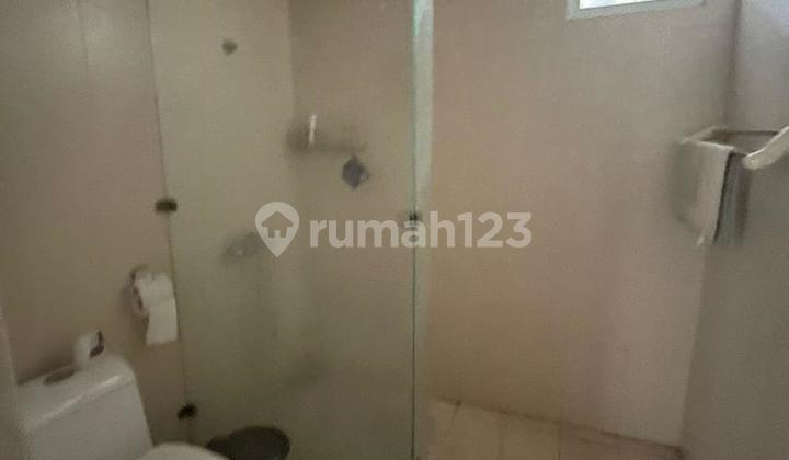 Rumah 2 Lantai Furnished di Kencana Loka BSD, Tangerang Selatan 2