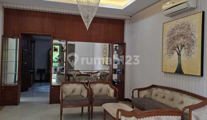 Rumah 2 Lantai di Taman Giri Loka BSD, Tangerang Selatan