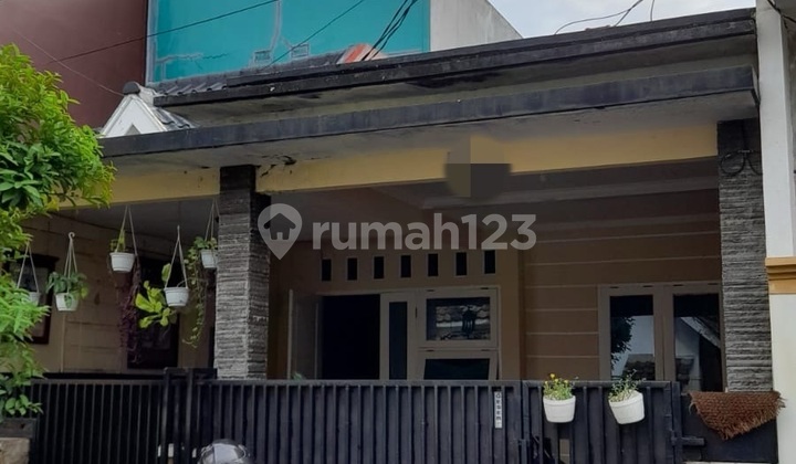 Dijual Cepat Rumah 2 Lantai Dalam Komplek Yang Nyaman Dan Tenang Di Villa Dago Pamulang Banten