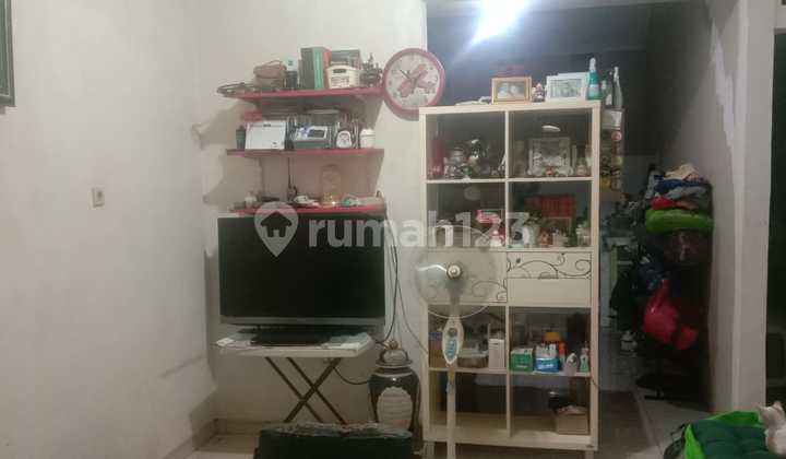 For Sale: 1-Story House in a Comfortable and Quiet Complex in Sawangan, Depok 2