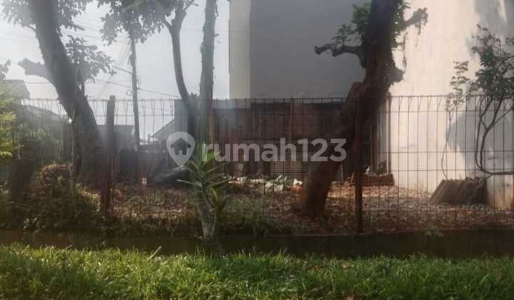 Dijual Tanah Hoek Dengan Bonus Rumah Tua Di Perumahan Sawangan Permai Depok
