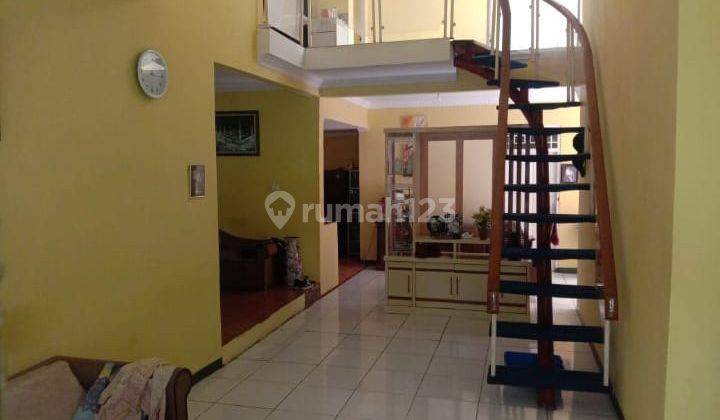 Dijual Rumah 2 Lantai Di Lokasi Startegis ,Asri & Nyaman Di Taman Duta Cisalak Depok 2