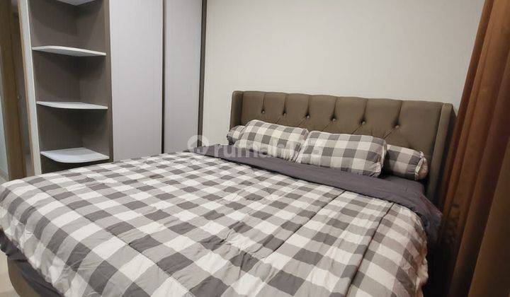 Furnished Gold Coast Studio 28m2 Rapih Siap Huni  2