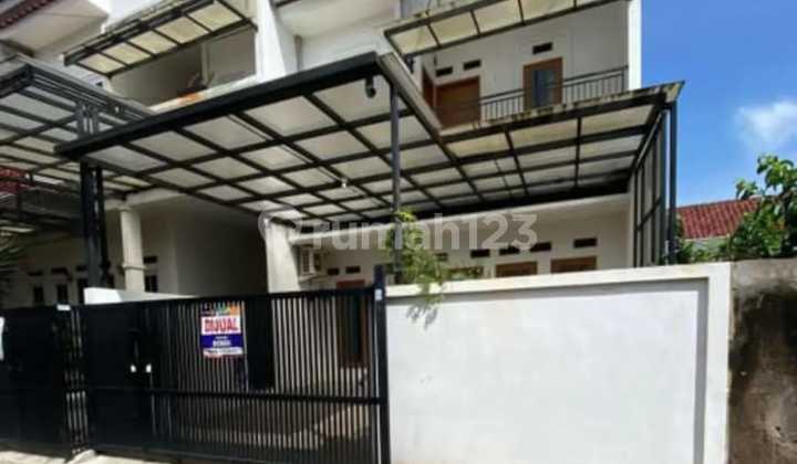 Rumah 1 M Aksed 2 Mobil & SHM di Jatiwatingin. Cek Lokasi Yuk!