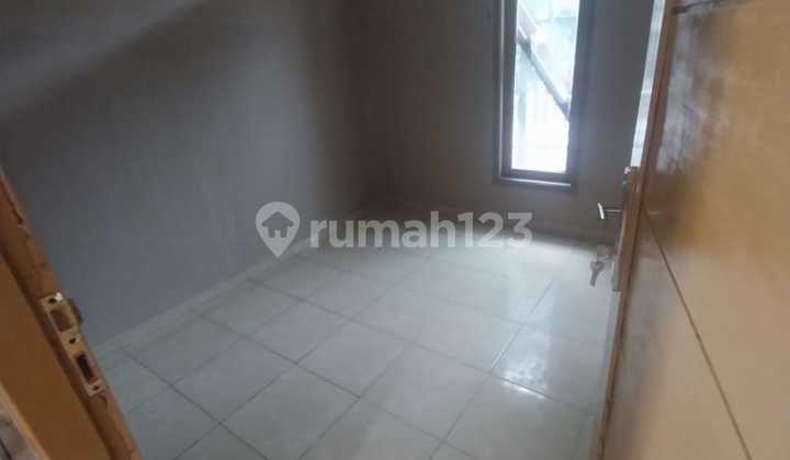 Rumah SHM Dekat Stasiun Cakung Bebas Banjir 2