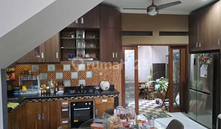 Rumah 200m2 Full Furnish, Solar Heater Bintara Bekasi!