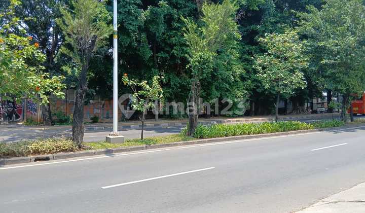 Tanah 2100m2 Shn Duren Sawit: Investasi Head Office Terbaik