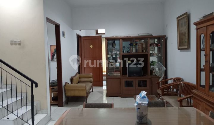 House ♥️ 2 Floors Quick Sale in Rawamangun ♥️ 2