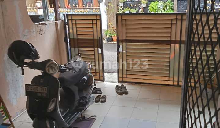 Rumah 2 Lantai Bagus Strategis  2