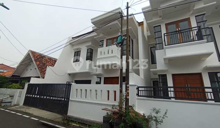 Hubian Mewah 250m2 Aman 24 Jam Anti Banjir Di Jantung Rawamangun