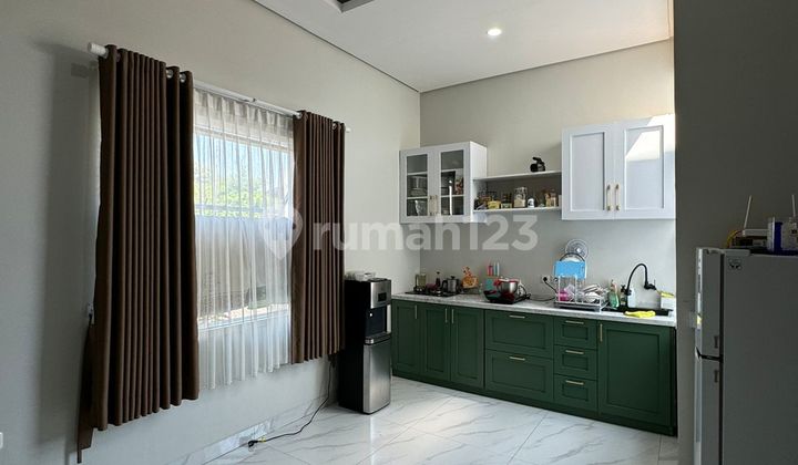 Rumah 3 Lantai Hunian Mewah Sekaligus Pusat Profit Anda!