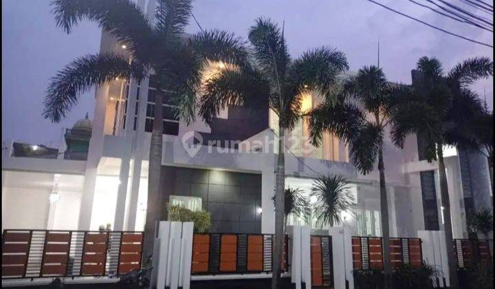 Rumah Lux Hook 2 Lantai 213 Meter Keren 1