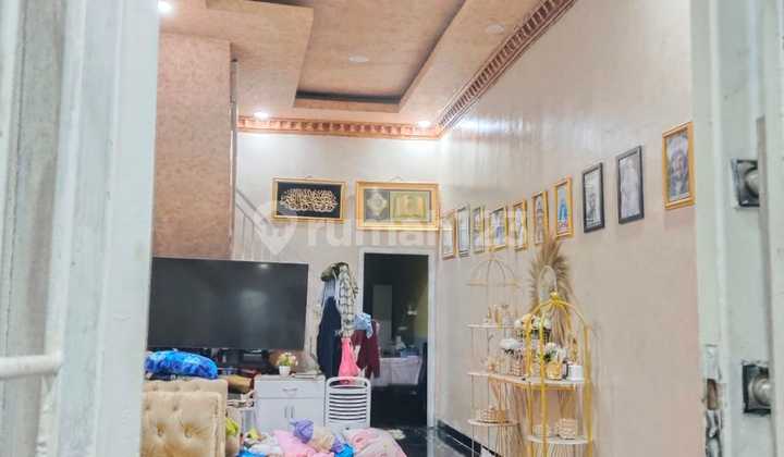 Rumah 189M2 Strategis Harga Nego di Otista Bebas Banjir