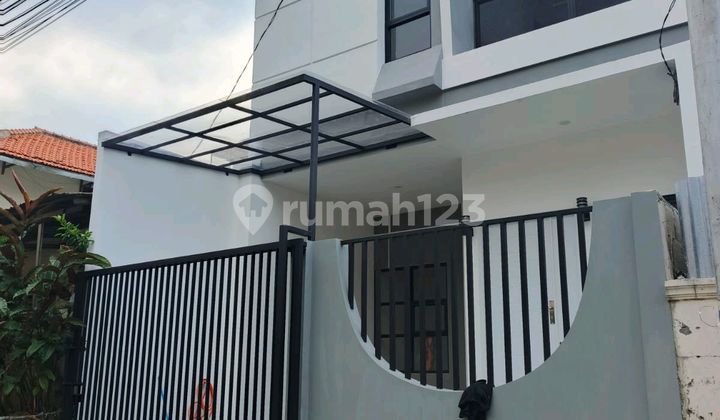Rumah Pulo Asem Brand New, Luas Dan Strategis Harga 2,6 M Nego!