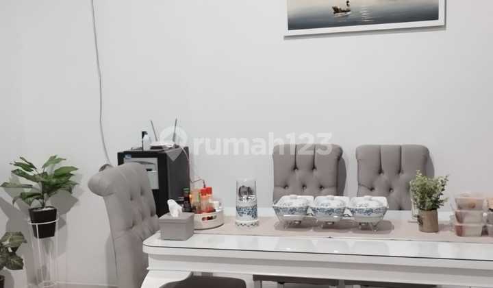 Nice Fully Furnished House for Sale. Need in Rawamangun.