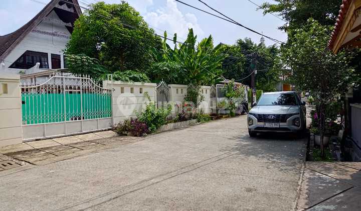 Price Drop: Flood-Free House in Duren Sawit 2.3 Billion 2