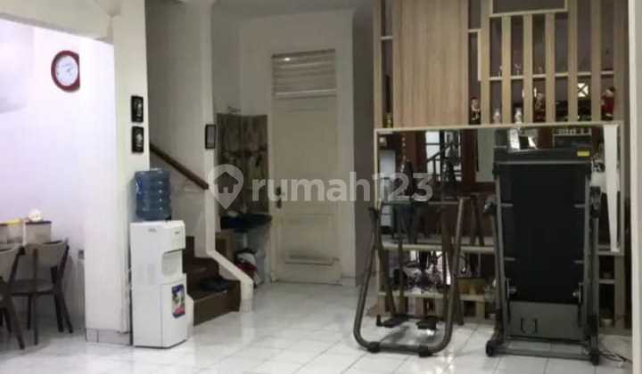 Rumah 3 Lantai Harga Dibawah Pasaran di Duren Sawit