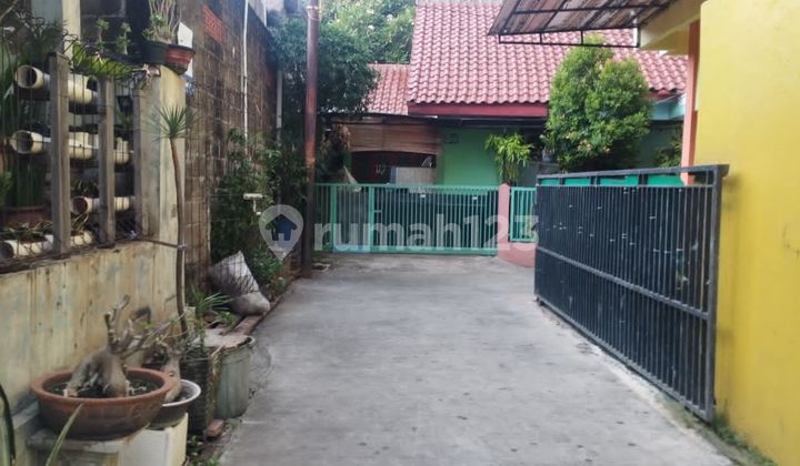 House Below Market Price in Bintara Bekasi, Safe and Comfortable 2