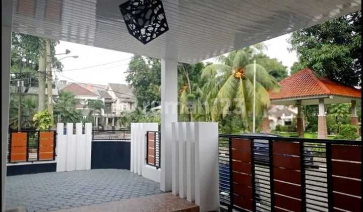 Hook Lux Galaxy: Aman 2 Lapis Depan Taman Nyaman 2