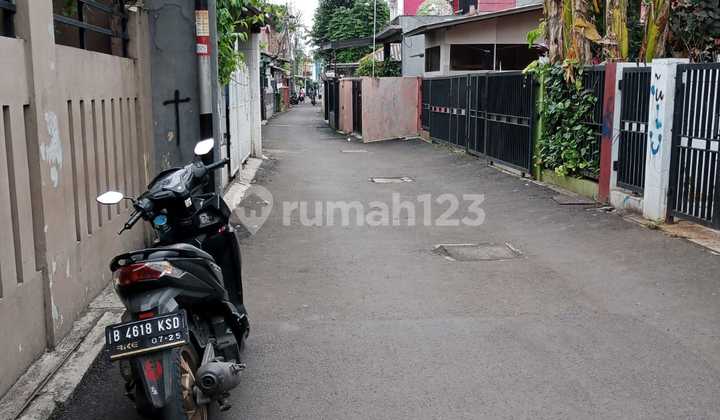 Luxury New House, Flood-Free in Bintara Bekasi, Only 1.4 M! 2