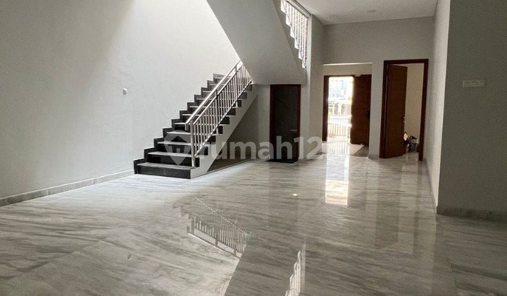 Quick Sale House, 440m² Land 1