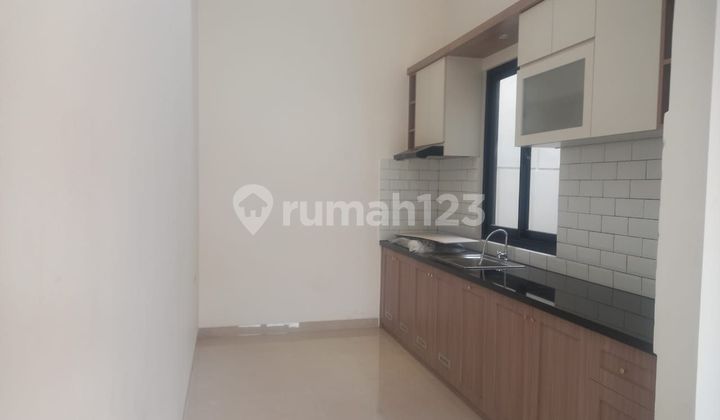 Hunian Prestise! Carport 2 Mobil, Ruang Luas Rawamangun Hunian Prestise! Carport 2 Mobil, Ruang Luas Rawamangun