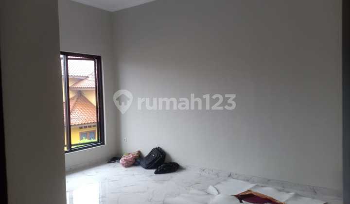 Rumah Baru Turun Harga Lokasi Strategis