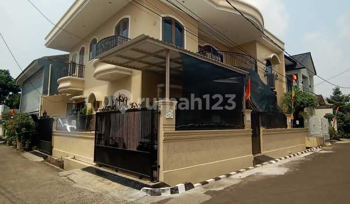 Rumah Hook Mewah Bebas Banjir Dekat Tol Rumah Hook Mewah Bebas Banjir Dekat Tol