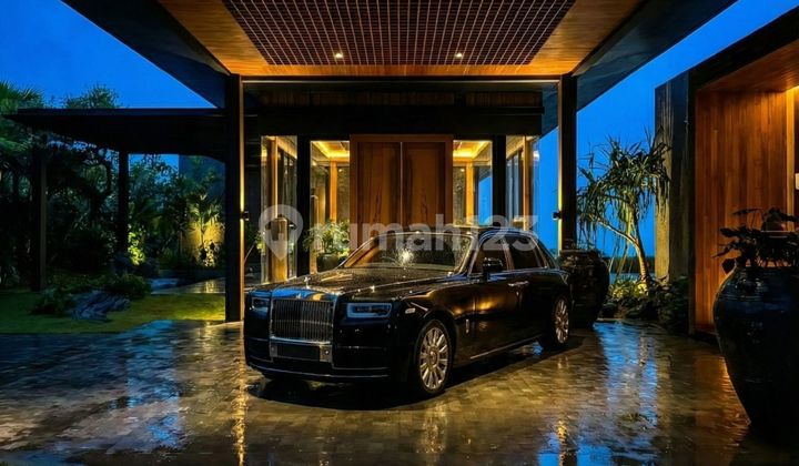 The Uluwatu Cliff-Front Estate: Where The Ocean Meets Opulence. The Uluwatu Cliff-Front Estate: Where The Ocean Meets Opulence.