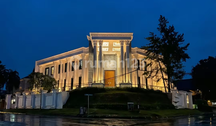 A Monument To Silence : The Most Enigmatic Estate In Pondok Indah