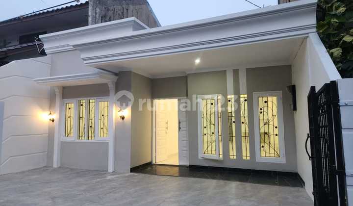 Rumah Baru Siap Huni di Area Strategis Tebet Barat Dalam Jak-Sel