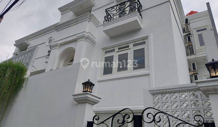 Rumah Mewah American Classic Di Ampera Jakarta Selatan 1