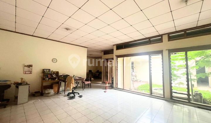 A 670 m2 Spacious House in Bintaro Pesanggrahan 2