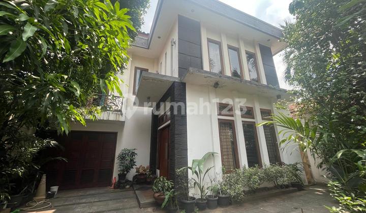 Ready-to-Occupy House in Kebayoran Near Senopati Ready-to-Occupy House in Kebayoran Near Senopati