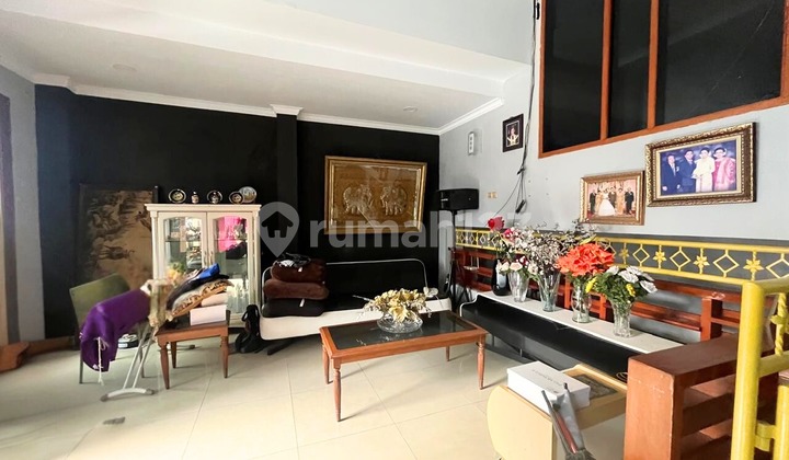 Rumah Bagus 2 Lantai Lingkungan Adem dan Nyaman di Malaka Country Estate Duren Sawit - Jaktim 2