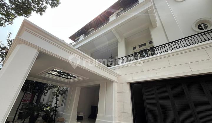 Rumah Mewah Dalam Perumahan di Mega kuningan Jakarta Selatan