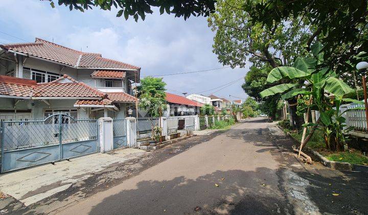 Rumah dalam Lingkungan Asri, Privacy dan Bagus di Galaxy Bekasi, dekat jalan Tol Cikampek 2