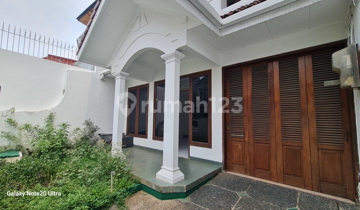 Strategic Clean House in Radio Dalam Area, Gandaria, South Jakarta