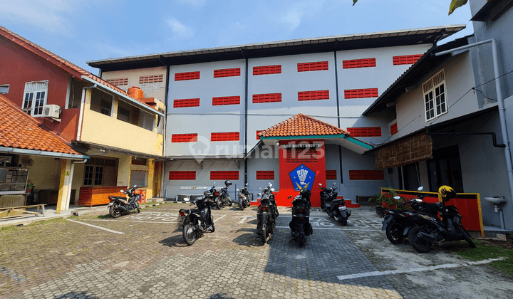 Gelanggang Olahraga Bulutangkis Aktif dan Ramai di Bekasi Timur Gelanggang Olahraga Bulutangkis Aktif dan Ramai di Bekasi Timur