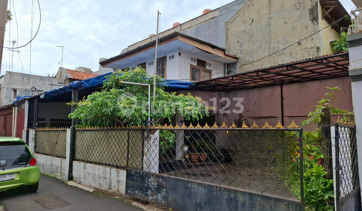 Rumah 2 Lantai Komplek Kejaksaaan Cocok Untuk Usaha Kos-kosan Di Jalan Tebet Barat Rumah 2 Lantai Komplek Kejaksaaan Cocok Untuk Usaha Kos-kosan Di Jalan Tebet Barat