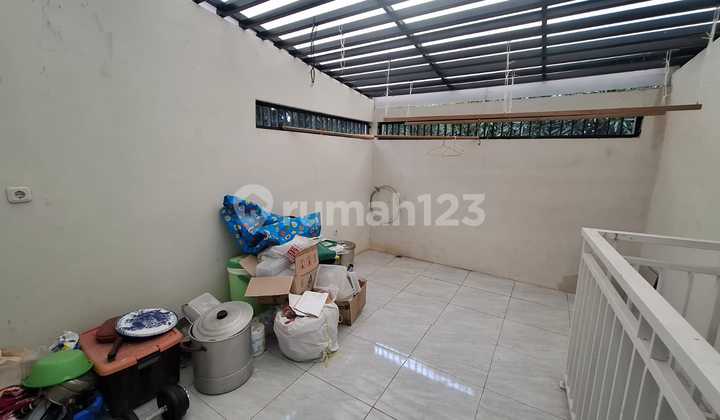 Rumah Baru Direnovasi di Jalan Besar di Condet Disewa/ Dijual Cepat 2