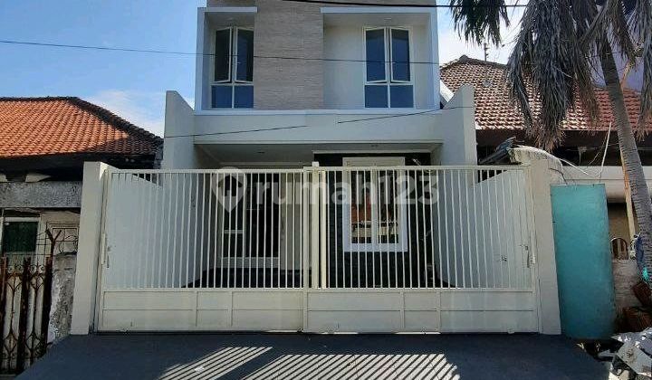 Rumah Baru Minimalis di Manyar Tirtoasri Surabaya